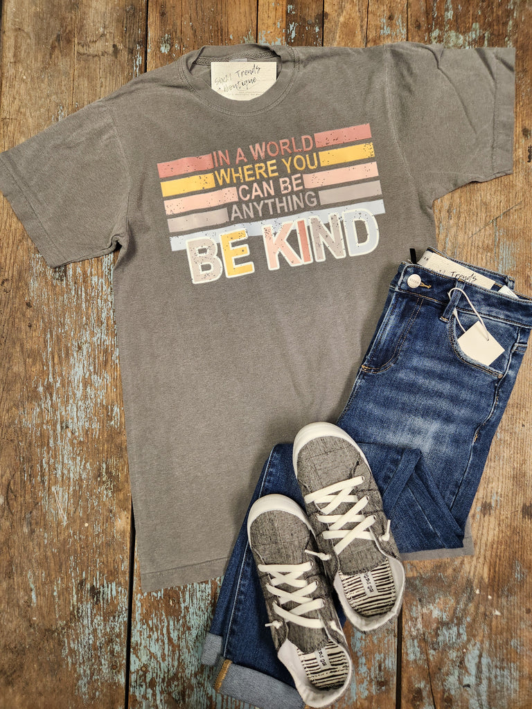 BE KIND (graphic tee)