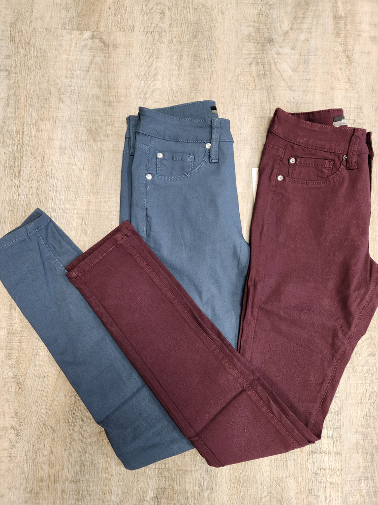 Hyperstretch Colored Skinny Jean