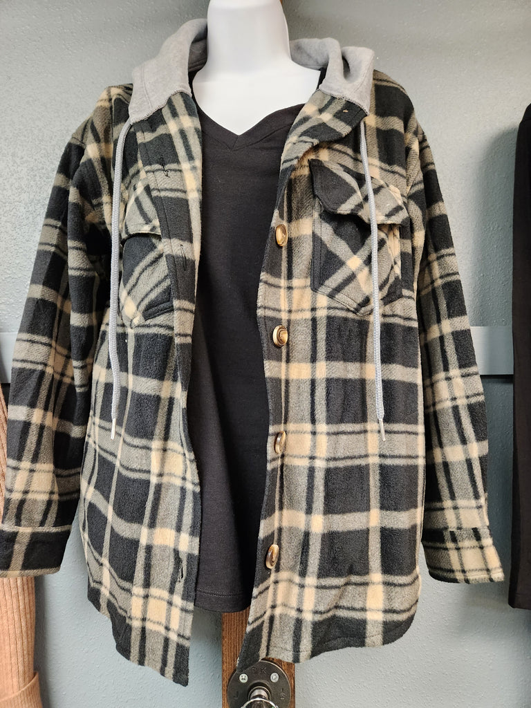 Pretty in Plaid Button Down (Curvy)
