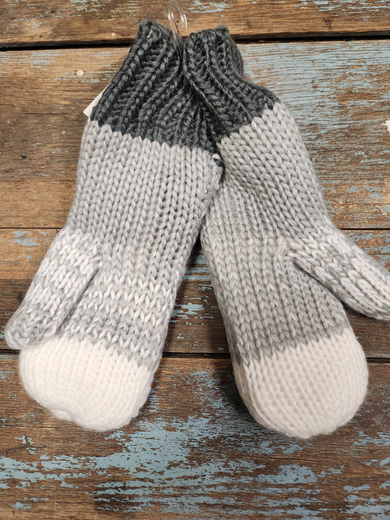 Ivory/Grey Cable Knit Mittens