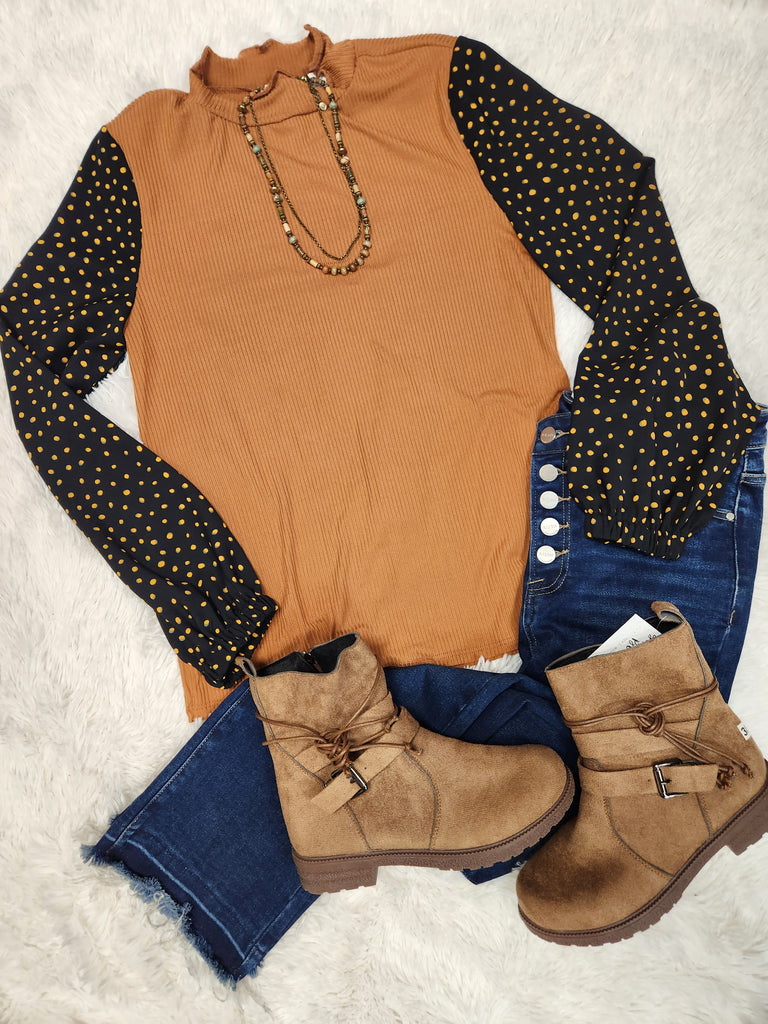 DOORBUSTER Mockneck Dots Print Sleeve Top