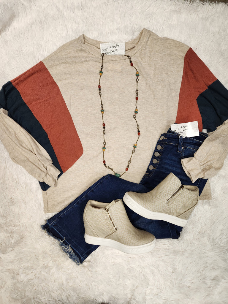 DOORBUSTER Color Block Loose Fit Top