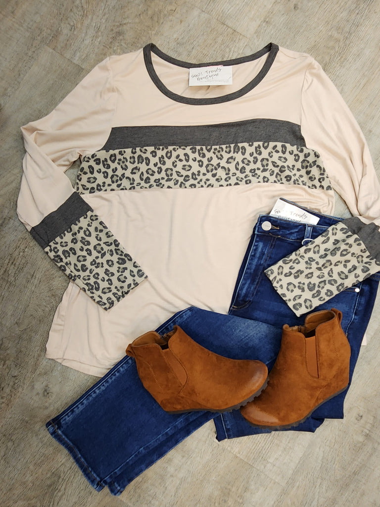 DOORBUSTER CURVY Animal Print Taupe Top