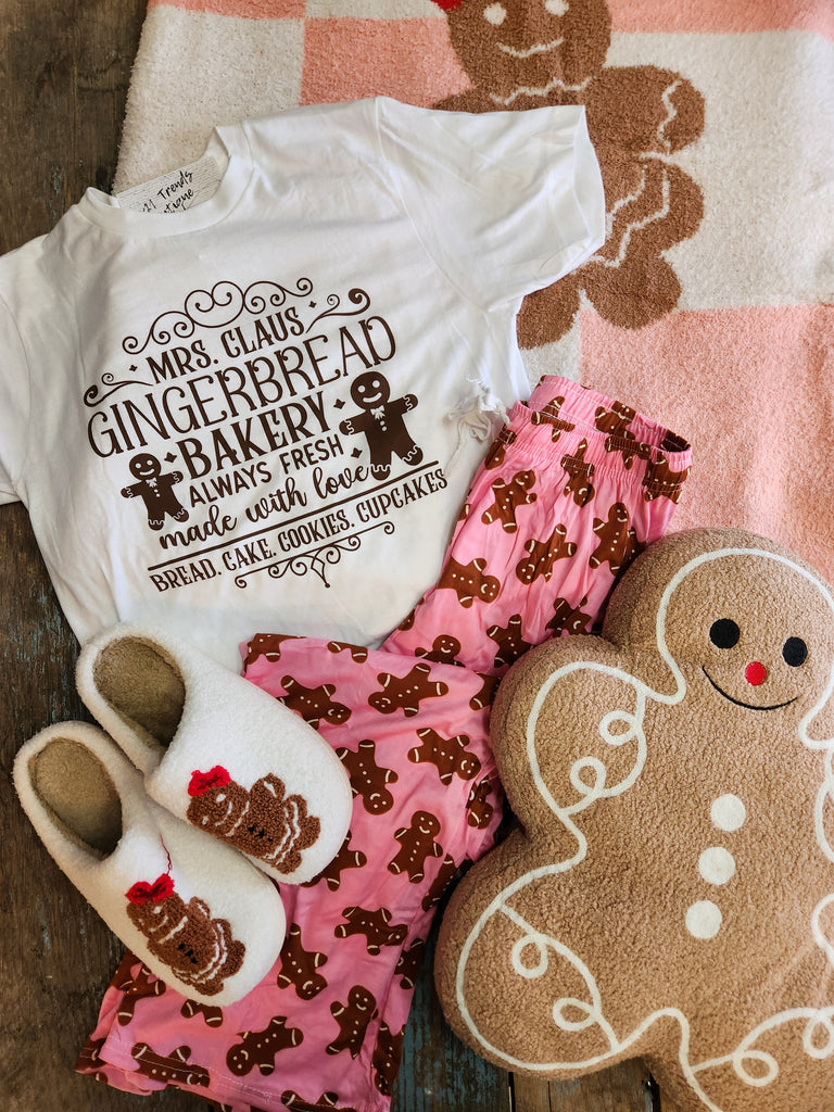 DOORBUSTER Mrs. Clause Gingerbread Bakery