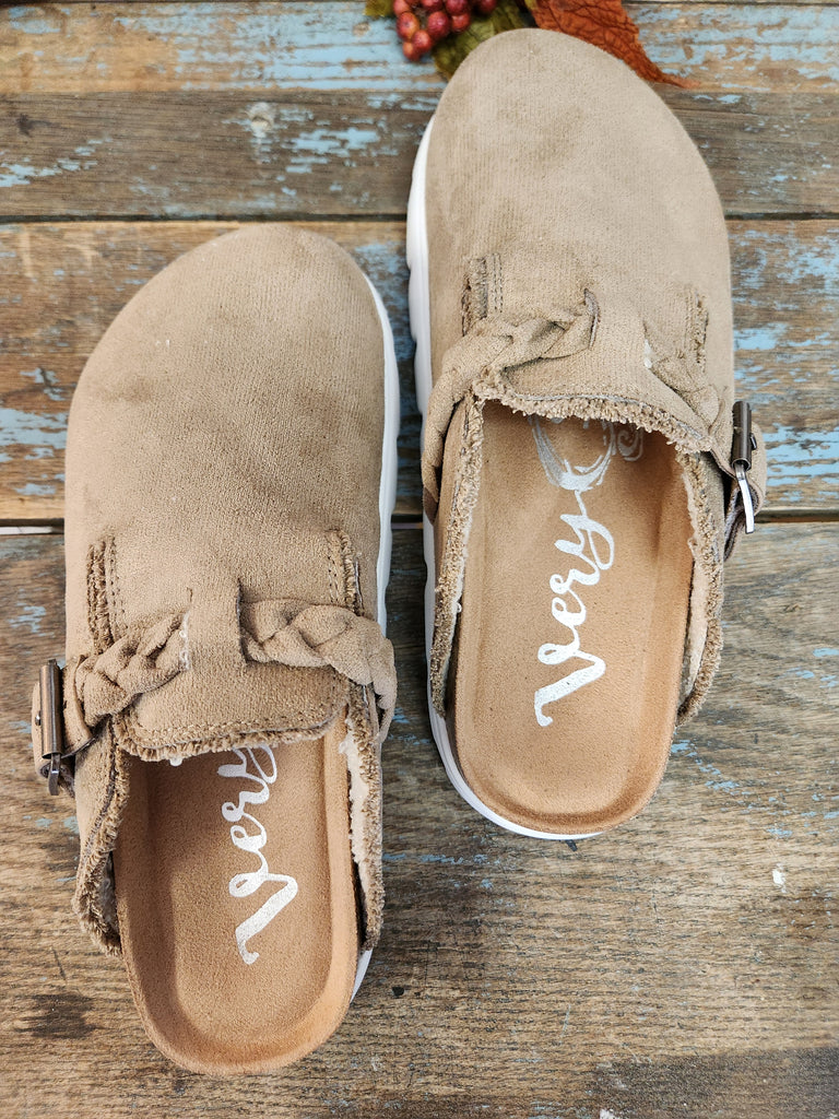 Cali in Taupe