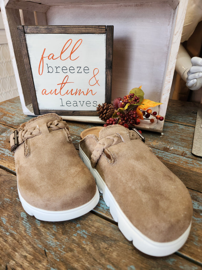 Cali in Taupe