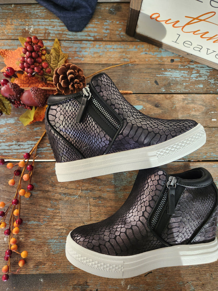 Timmibelle Hidden Wedge in Black