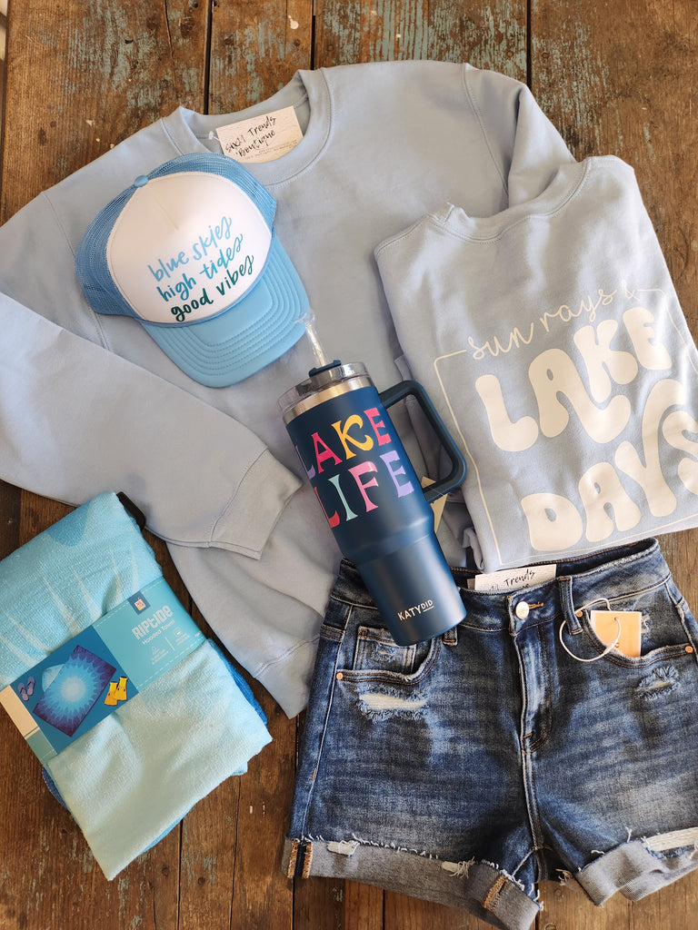 Sun Rays & Lake days Back Print Basic Fleece Sweatshirt