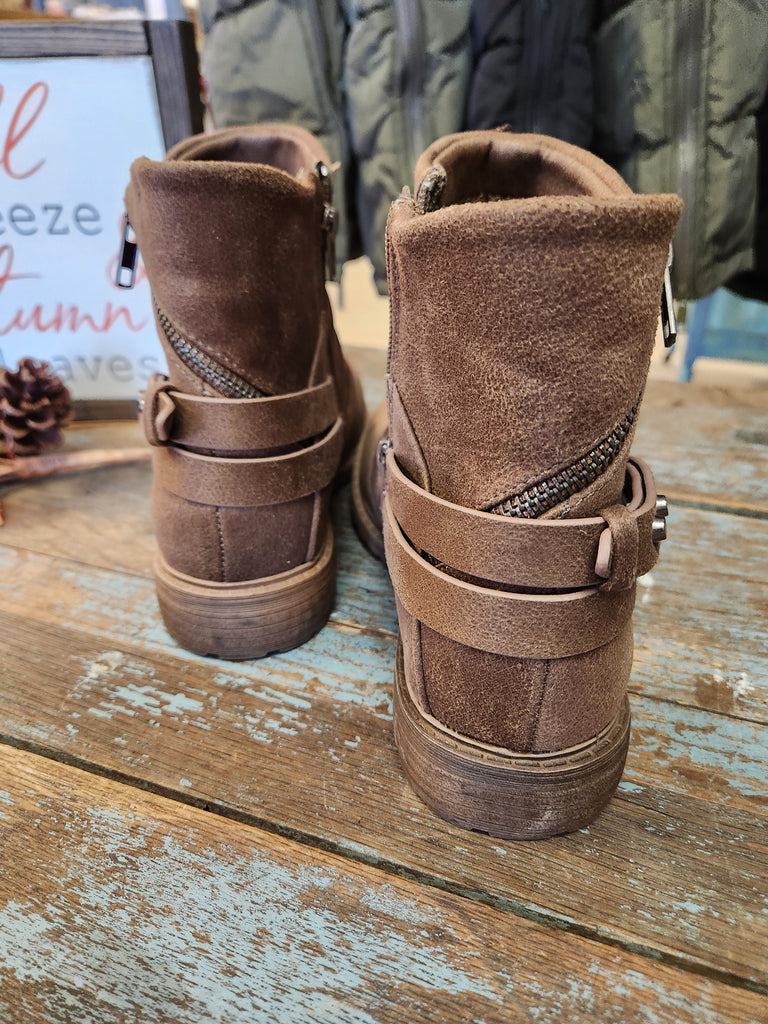 Very G Natasha in Brown