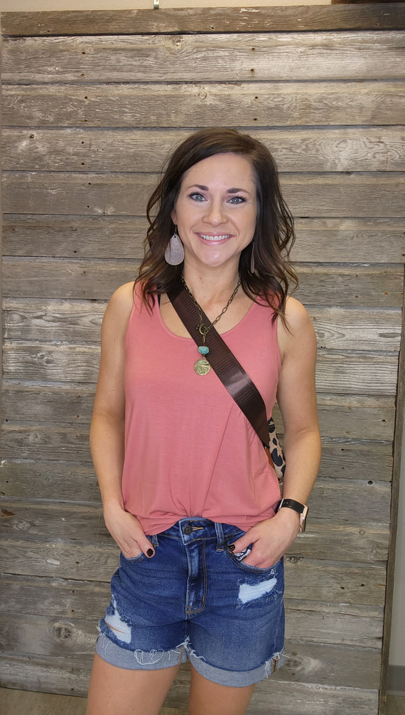 Sleeveless Round Neck
