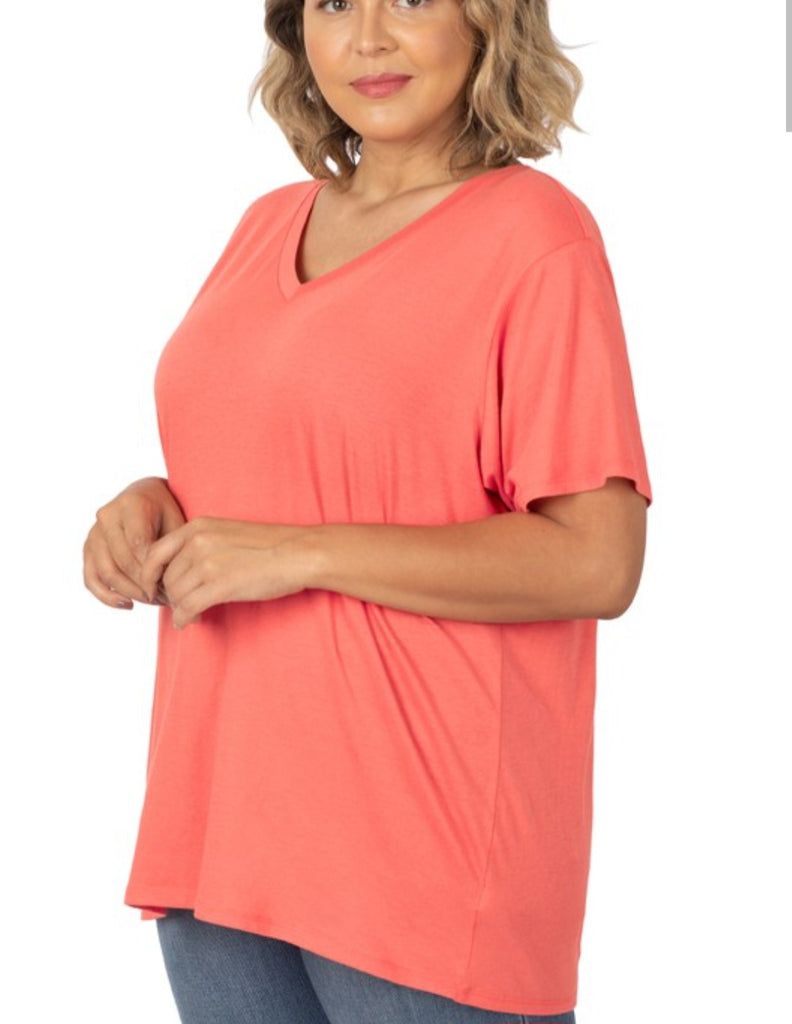 Boyfriend V-neck Tee Curvy (2 colors)